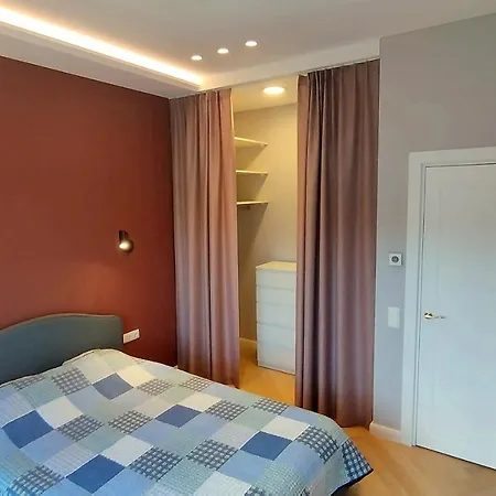 Brand New 50m2 Old Town Apart - Luxury Designer Retreat Apartment
